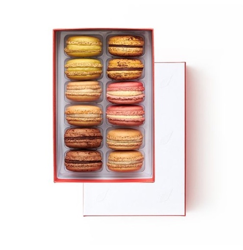 PIERRE HERME Macarons Selection box [12 macarons]